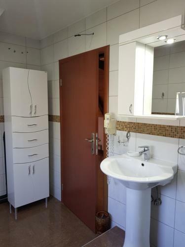 Bed & Breakfast Sobe Kod Brata