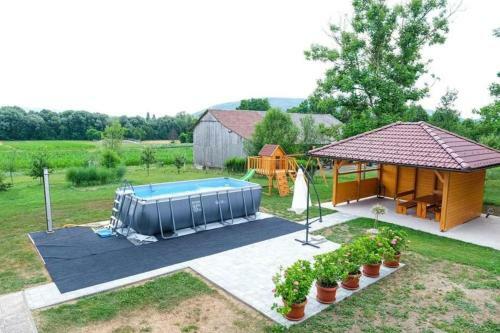 Merry's House