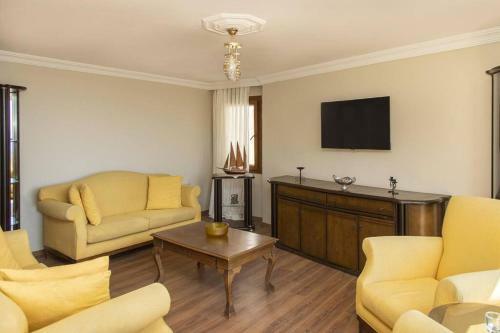 Villa Duplex With Stunning View Near Camel Beach In Bodrum