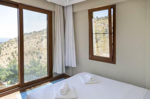 Villa Duplex With Stunning View Near Camel Beach In Bodrum