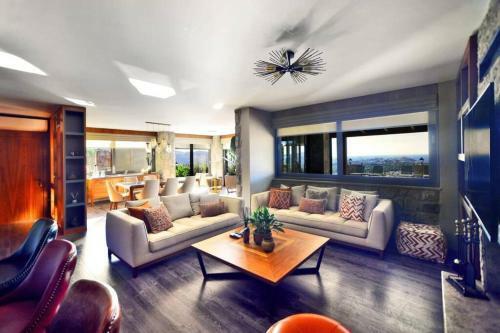 Luxury 3 Br Villa With A Private Pool In Yal?kavak