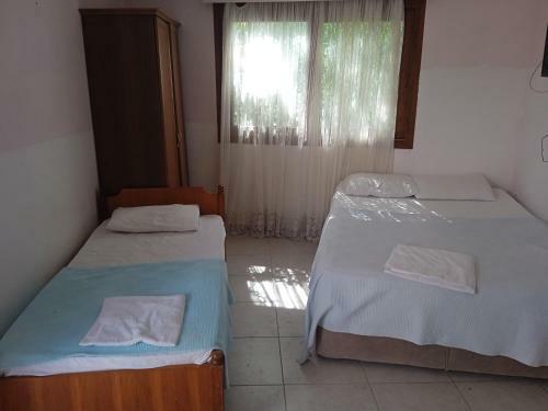 Robin Hotel