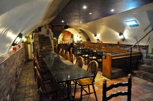 Hotel The Greyhound Coaching Inn