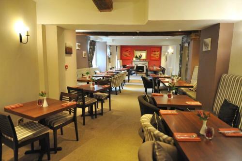 Hotel The Greyhound Coaching Inn