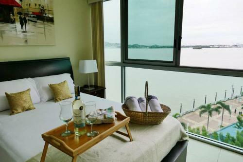 Apartamento Ecusuites Best View Riverfront 1 Santana Airport
