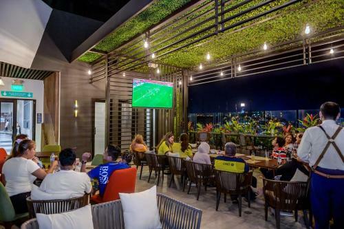River Garden Hotel + Suites