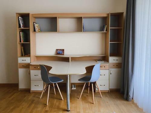 Family Apartment Near The University