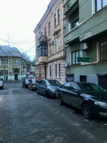 Family Apartment Near The University