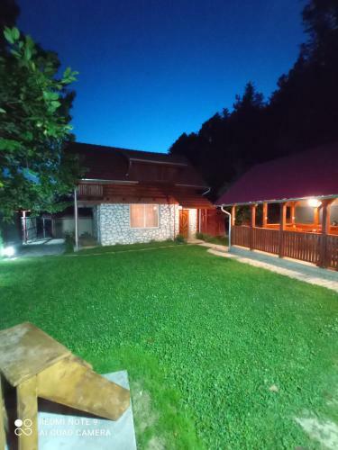 Cabana Piatra Plaiului