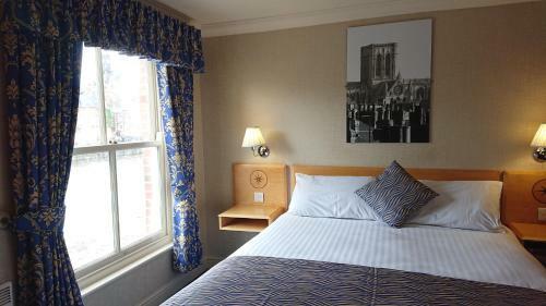 The Queens Hotel