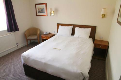 Raven Hotel