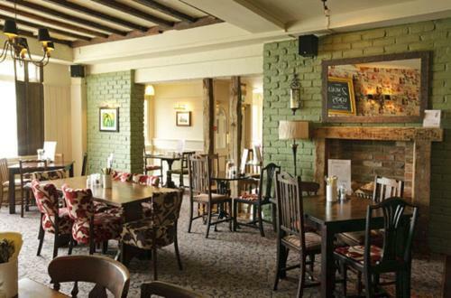Raven Hotel