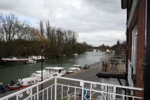 The Thames Hotel