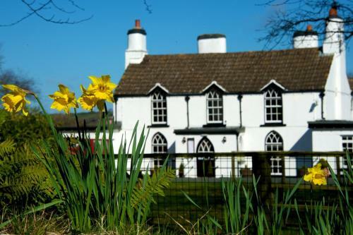 Posada Tudor Lodge Inn