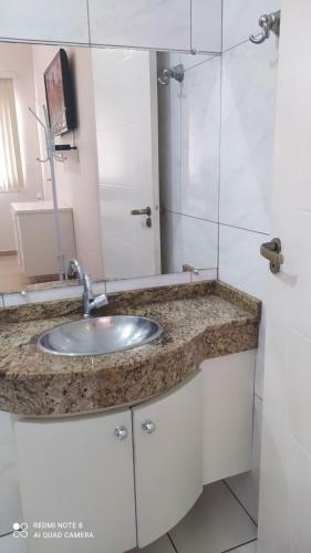 Quarto Familiar Com Ar,frigobar,wi Fi, Garagem