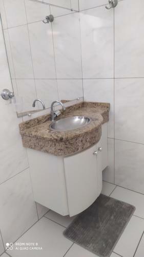 Quarto Familiar Com Ar,frigobar,wi Fi, Garagem