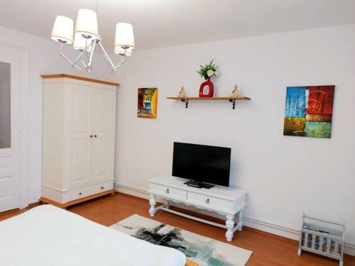 Casa Du?a - Apartament Crisstina