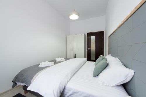 Apartamento Gorgeous Brasov Flat With Patio And Mountain Views