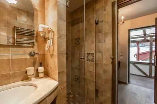 Hostal Casa Gotica Residence