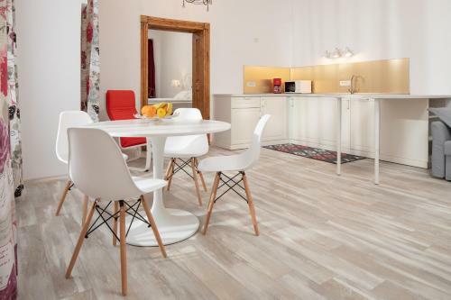 Hirscher Apartments