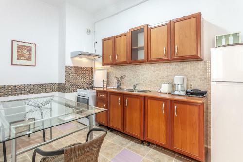 Kostas Apartments