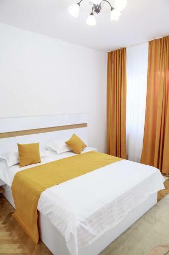 Strada Mure?enilor - Savas Apartament