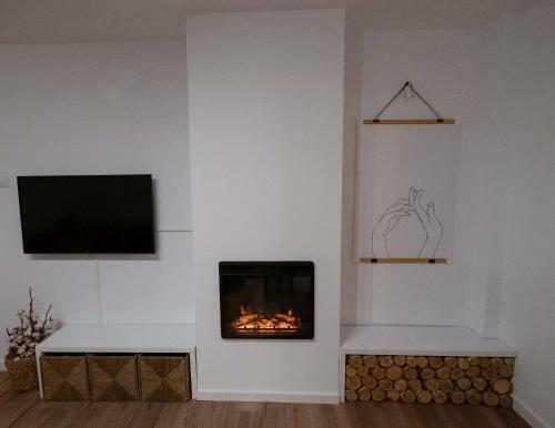 The Retreat - Heartwarming Fireplace 3-room Apartment