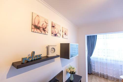 Laurentiu Apartments