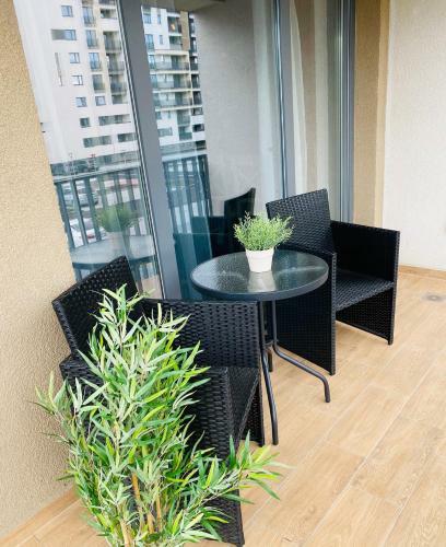 White 2 Apartment Brasov