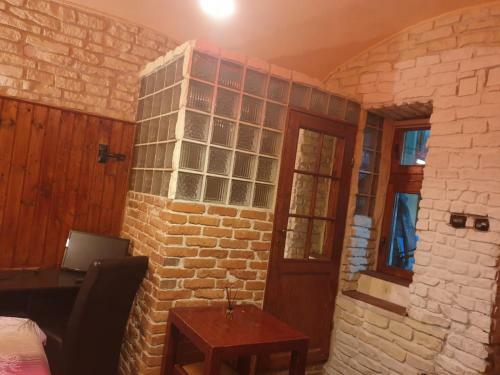 "casina Rom�n?" - Camere de �nchiriat