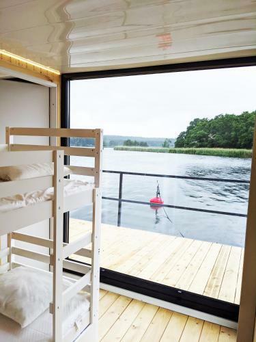 Schwimmendes Haus, Freier Blick Aufs Tolle Wasser