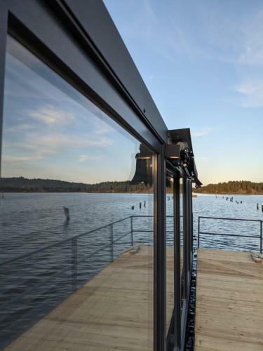 Schwimmendes Haus, Freier Blick Aufs Tolle Wasser