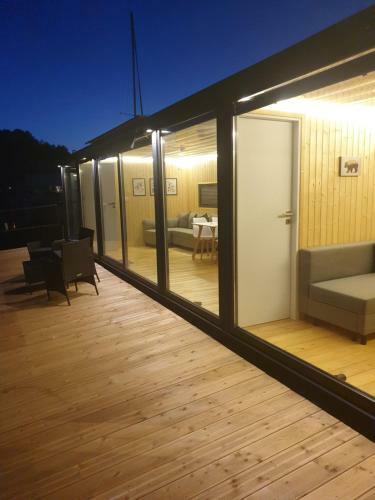 Schwimmendes Haus, Freier Blick Aufs Tolle Wasser