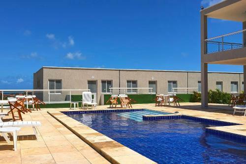 Excelente Tr�plex Em Porto Das Dunas Por Carpediem