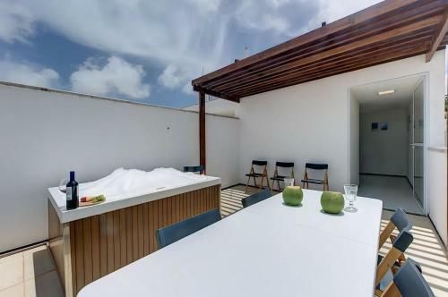 Apartamento Tr�plex Com Jacuzzi Em Porto Das Dunas Por Carpediem
