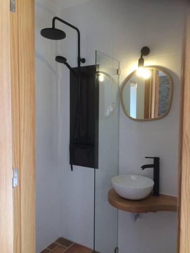 Captivating 2-bed House In Arganil