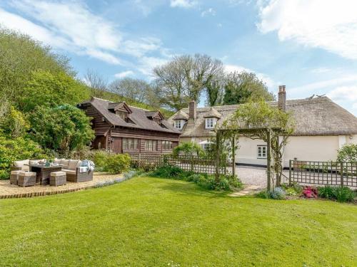 Rocombe Thatch
