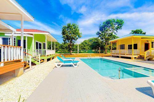 Fla At Hummingbird Estate Gold Standard Certified