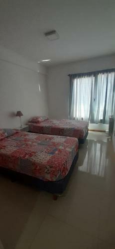 Apartamento Departamento En Edificio Madryn II