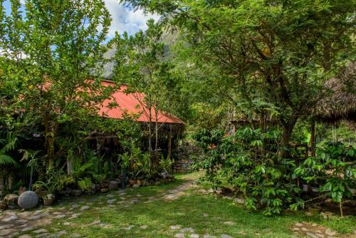 Hostal Restaurante Tur�stico Y Alojamiento Maray
