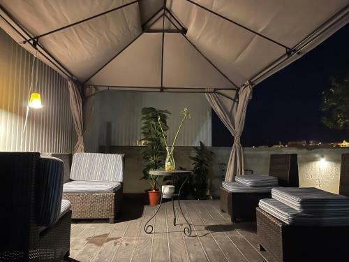 Hostal Kerart House