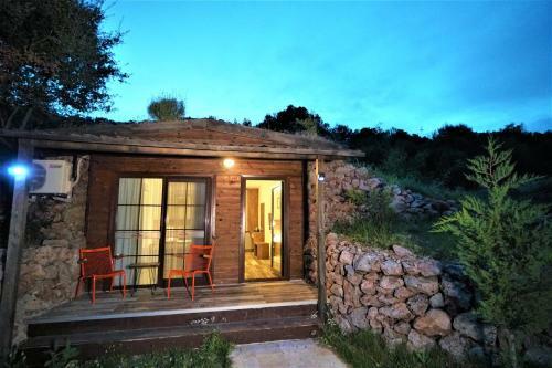 Milyos Hobbit Hotel