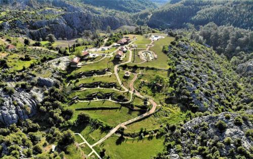 Milyos Hobbit Hotel