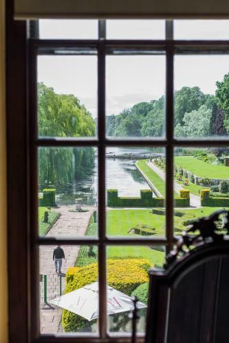 Coombe Abbey Hotel