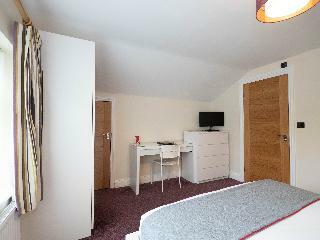 Hostal Dakota Guest House