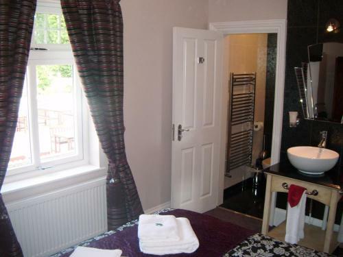 Grimscote Manor Hotel
