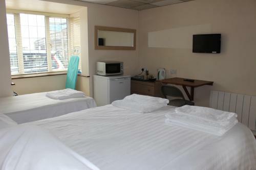 Hostal Debden Guest House