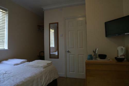Hostal Debden Guest House