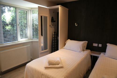 Hostal Debden Guest House