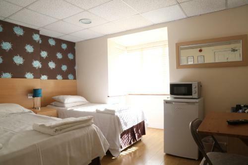 Hostal Debden Guest House